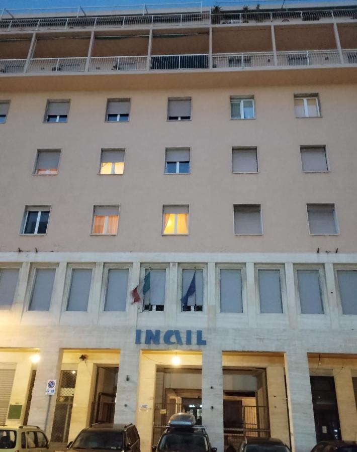 Centro E Porto Livorno Exterior foto
